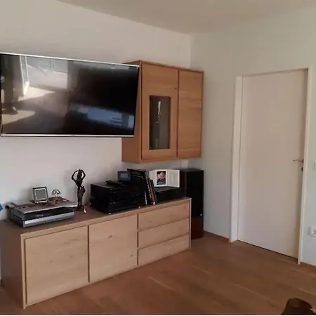 Tolle Zweizimmer-wohnung In Sued *