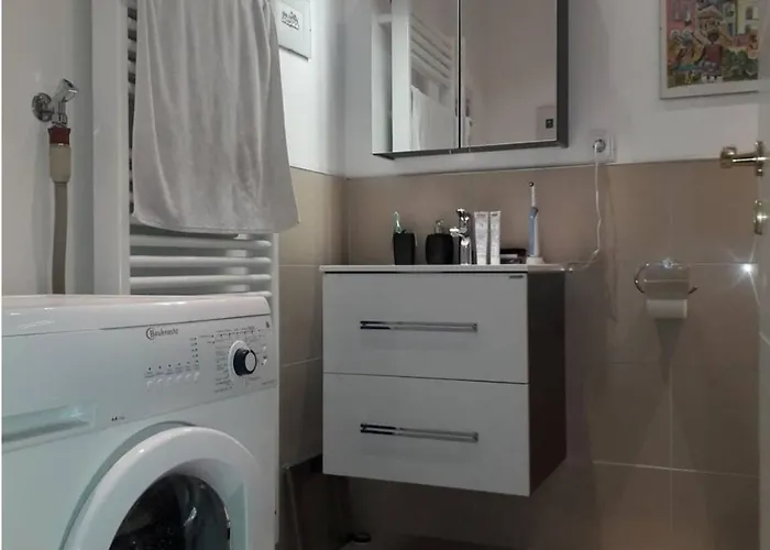 Tolle Zweizimmer-wohnung In Sued Appartement *
